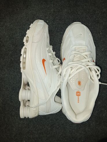 кроссовки 43 размер: Эркектердин кроссовкасы, 43, Nike, Жаңы, түсү - Ак, Өзү алып кетүү