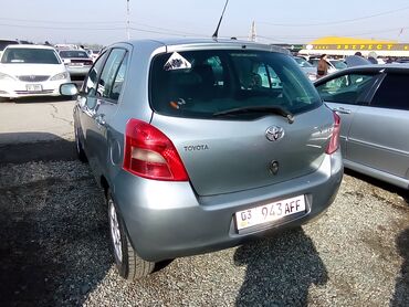 тойота yaris: Toyota Yaris: 2008 г., 1.3 л, Робот, Бензин, Хэтчбэк
