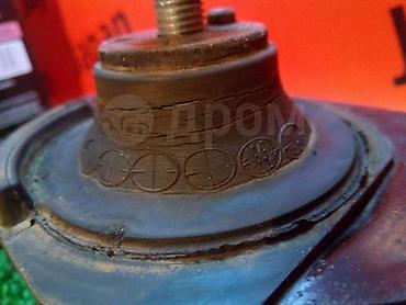 pir: Подушка мотора Toyota 2001 г., Б/у, Оригинал, Япония — 2