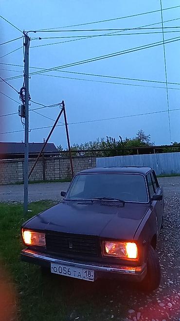 VAZ (LADA): VAZ 2107 sedan - Kuzov: klassik sedan, tünd rəng. Ön və arxa fənərlər — 18