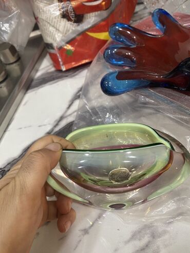 Masaüstü dəstlər: Kəsimli şüşədən ibarət masaüstü dəst. - 2 ədəd şüşə qab: dərin — 10