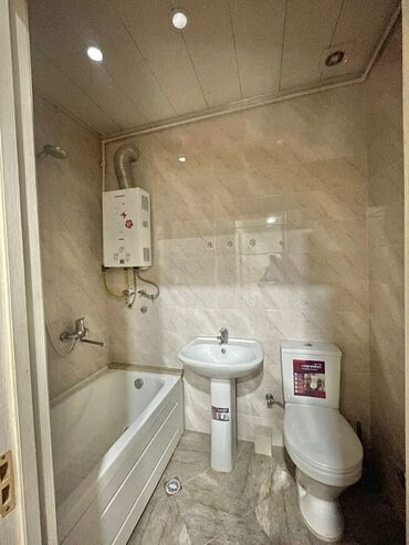 Uzunmüddətli kirayə mənzillər: Rus Sefirliyinin yani 5/5 2 otagli Mənzil kiraye verilir. Metro — 2