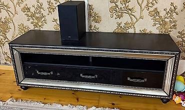 mebelleri: TV altlığı / media konsolu - Material: MDF və laminat səth, parlaq — 1