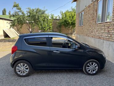 Chevrolet: Chevrolet Spark: 2017 г., 0.1 л, Вариатор, Бензин, Седан