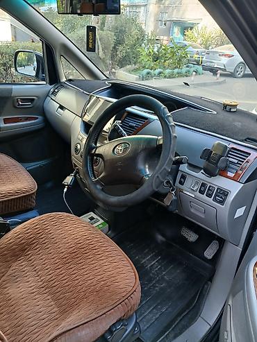 Toyota: Toyota Noah: 2003 г., 2 л, Автомат, Минивэн — 8