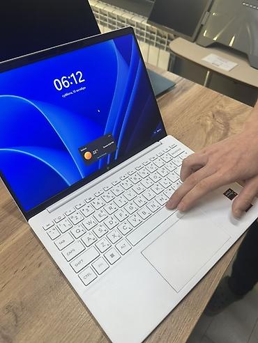 HP OmniBook 14 — новый Ключевые особенности: - Экран 14" с узкими