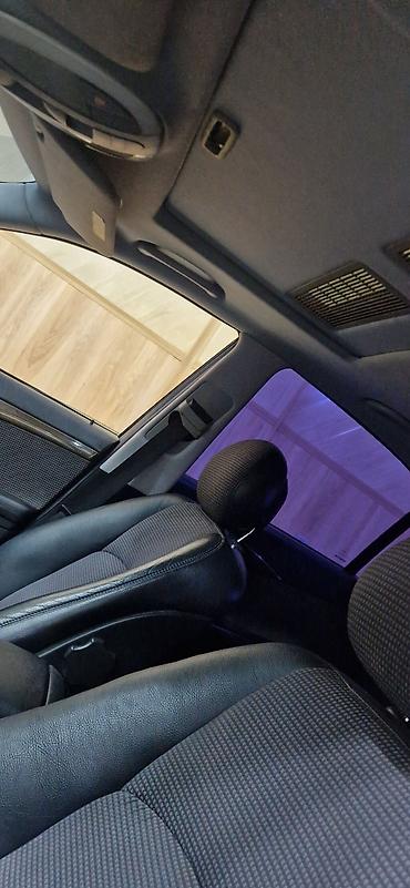 masin cixolu: Mercedes-Benz E 240: 2.4 l | 2002 il Sedan — 6