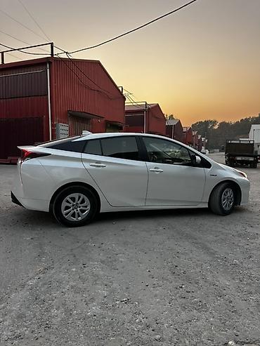 byd yan up: Toyota Prius: 2018 г., 1.8 л, Гибрид, Лифтбек — 3