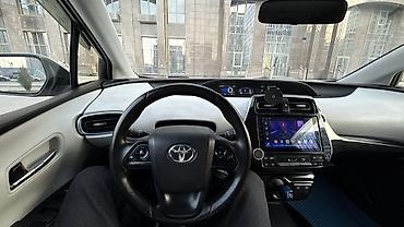 prius 2019: Toyota Prius: 2019 г., 1.8 л, Вариатор, Гибрид, Хэтчбэк — 10