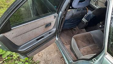 ом 615: Mazda 626: 1985 г., 0.2 л, Механика, Бензин, Хэтчбэк — 5