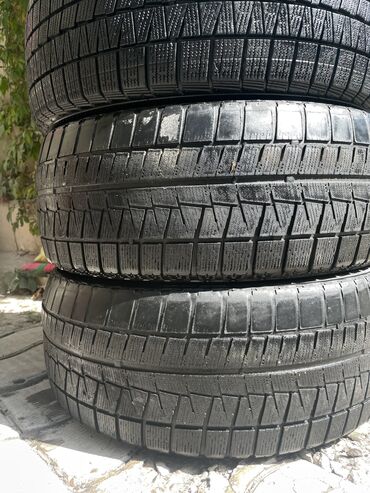 camry 50 xle: Шиналар 215 / 50 / R 17, Кыш, Колдонулган, Комплект, Жеңил унаалар, Bridgestone