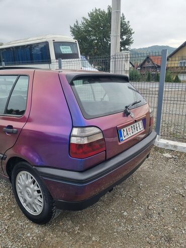 Volkswagen: Volkswagen Golf 3, hečbek sa 5 vrata. Na autu odradjena komplet — 8