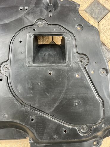 Подкрылки, брызговики, защита днища: Защита днища Комплект Toyota, 2021 г., Б/у, Оригинал — 4