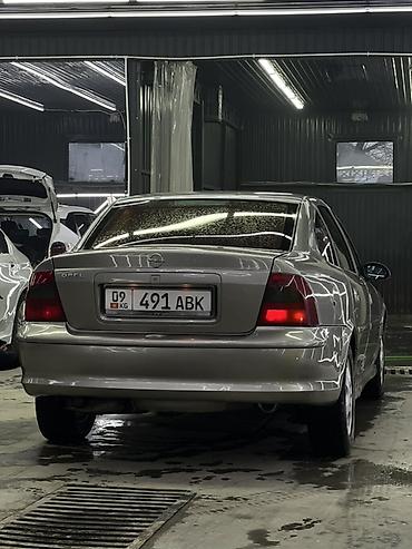 Opel: Opel Vectra: 1999 г., 1.8 л, Механика, Бензин, Седан — 4