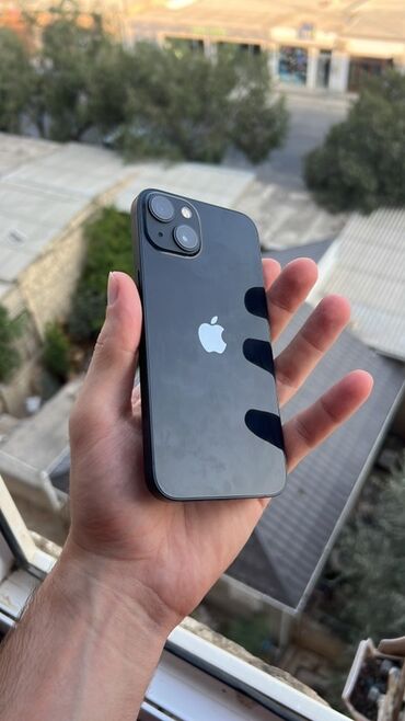 Apple iPhone: IPhone 13, Qara