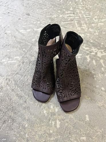 Босоножки, сандалии, шлепанцы: Босоножки, 40, Zara, Новый, Самовывоз — 2