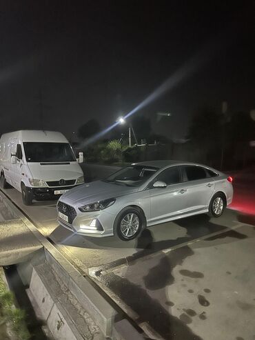 Легковой транспорт: Сдаю в аренду: Легковое авто, Под такси