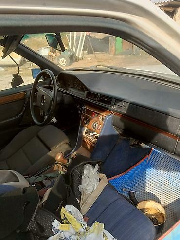 Продажа авто: Mercedes-Benz W124: 1989 г., Механика, Бензин, Седан — 3