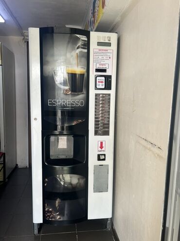 готовый кафе в аренду: Кофейный автомат (вендинг) «ESPRESSO» с полным набором горячих