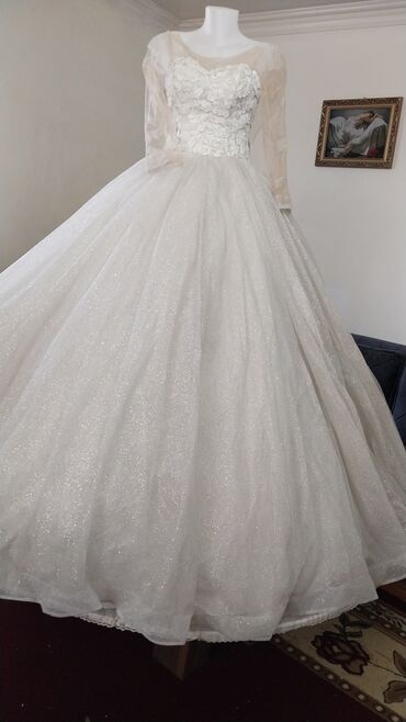 Toy paltarları: Məclis və gəlinlik dəstləri – zərif balıq, A-kəsim və şahzadə — 9