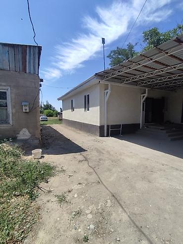 кызыл ата: 📍 В Сокулукском районе в с. Маловодное продаётся дом . 🏡Просторный — 3