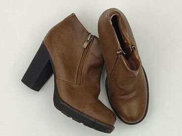 klapki na koturnie w ccc: Ankle boots for women, size 35