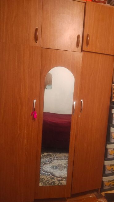 İşlənmiş, Düz dolab, Qarderob, paltar dolabı