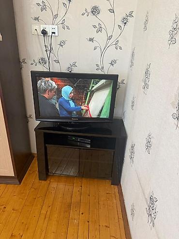panasonic televizor: Panasonic LCD televizor + şüşə TV stendi Məhsul təsviri: - Ekran — 1