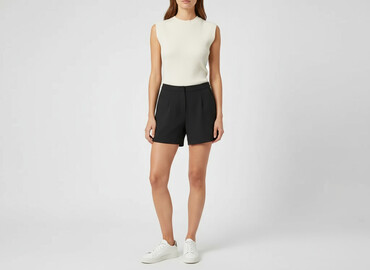 obcisłe krótkie spodenki: Esmara, Shorts for women, size M
