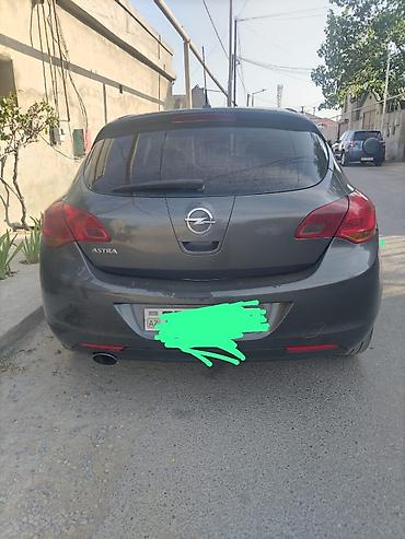 opel astra qiyməti: 2010buraxiliş 2011alış 1.3Dizel Mator Bez kraska Kreditle almaq — 2