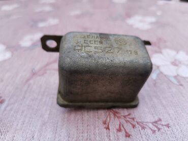 Auto delovi: Releji svetla Lada 2106. Polovno, ocuvano. Skinuto sa rastavljenog — 1