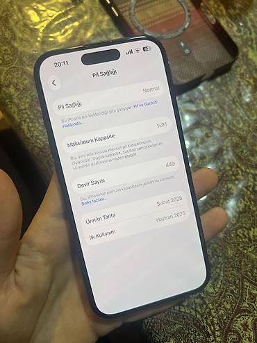 apple macbook: IPhone 16, 256 GB, Qara, Face ID — 3