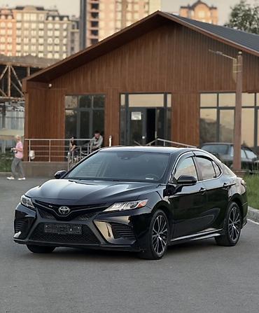 Ижарага берем Toyota Camry, Күнүмдүк, Айдоочусуз, | Айдоочулук күбөлүк, Күрөө, 18 жаштан баштап