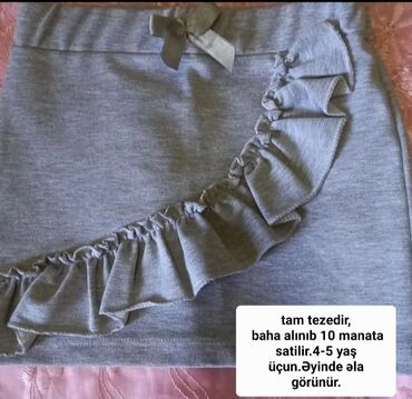 Koftalar, sviterlər: Geyimlerin tep tezesi de var icərisində bir iki defe geyilmişi de gül — 4