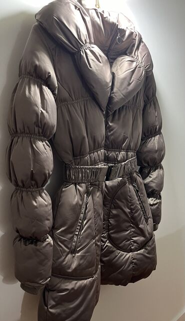 Zimske jakne: Zimska jakna, S veličina Bež-siva boja, postavljena, stanje kao na