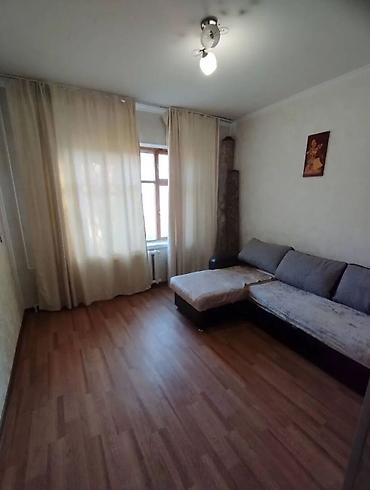 120: 3 комнаты, 80 м², 5 мкр 105 серия, 1 этаж, Старый ремонт — 4
