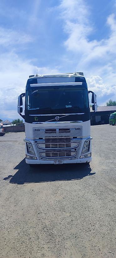 Тягач, Volvo, Шторный