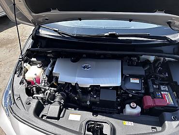 byd e2 2025: Toyota Prius: 2020 г., 1.8 л, Автомат, Гибрид, Лифтбек — 10