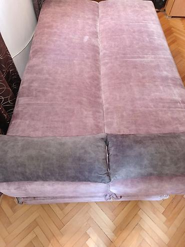 epoxy stolovi: Trosed na razvlačenje sa kutijom za posteljinu dubinski očišćeno - — 2
