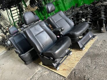 Сиденья: Комплект сидений, Кожа, Toyota 2009 г., Б/у, Оригинал, Япония at lalafo.kg — 12 Сиденья: Комплект сидений, Кожа, Toyota 2009 г., Б/у, Оригинал, Япония — 12