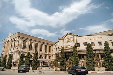 бильярд на аренду: Продаётся ресторанно-развлекательный комплекс. Адрес: Алматинка - — 1