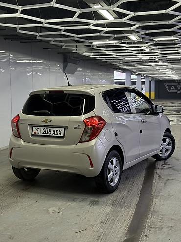 Chevrolet: Chevrolet Spark: 2017 г., 1 л, Автомат, Бензин, Хэтчбэк — 3