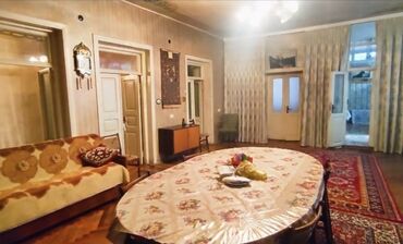 Həyət evləri və villaların satışı: 5 otaqlı, 200 kv. m, Orta təmir — 10