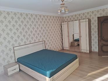 xacmazda torpaq satışı: 3 otaqlı mənzil – tam mebellə - Geniş və işıqlı zal: divardan asılan — 10