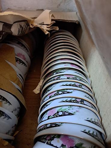 Другие товары для кухни: Продаю посуду разную. Тарелки по 80 сом пялушки по 40 сом термос — 6