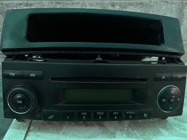 студийные микрофоны: Штатная аудиосистема с выдвижным дисплеем для Mercedes-Benz -