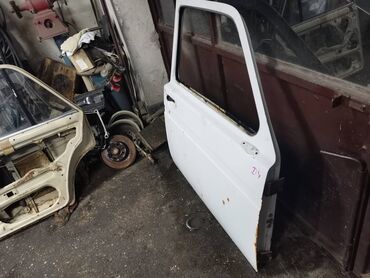 Auto delovi: Dodatni opis Vrata desna Lada 21213,21214 Niva br.4. U beloj boji — 5