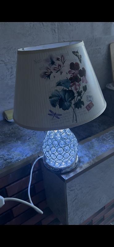 dekor işıq: Lampa -İkinci əl 3-4 dəfə istifadə olunub - Qidalanma: şəbəkə ilə — 1