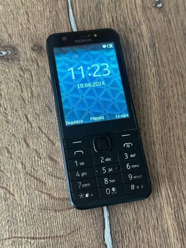 сколько стоит телефон верту оригинал: Nokia 1, Б/у, < 2 ГБ, цвет - Черный, 2 SIM