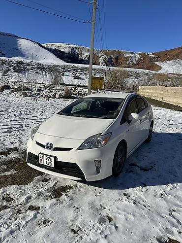 Toyota: Toyota Prius: 2015 г., Вариатор, Гибрид, Хэтчбэк — 4